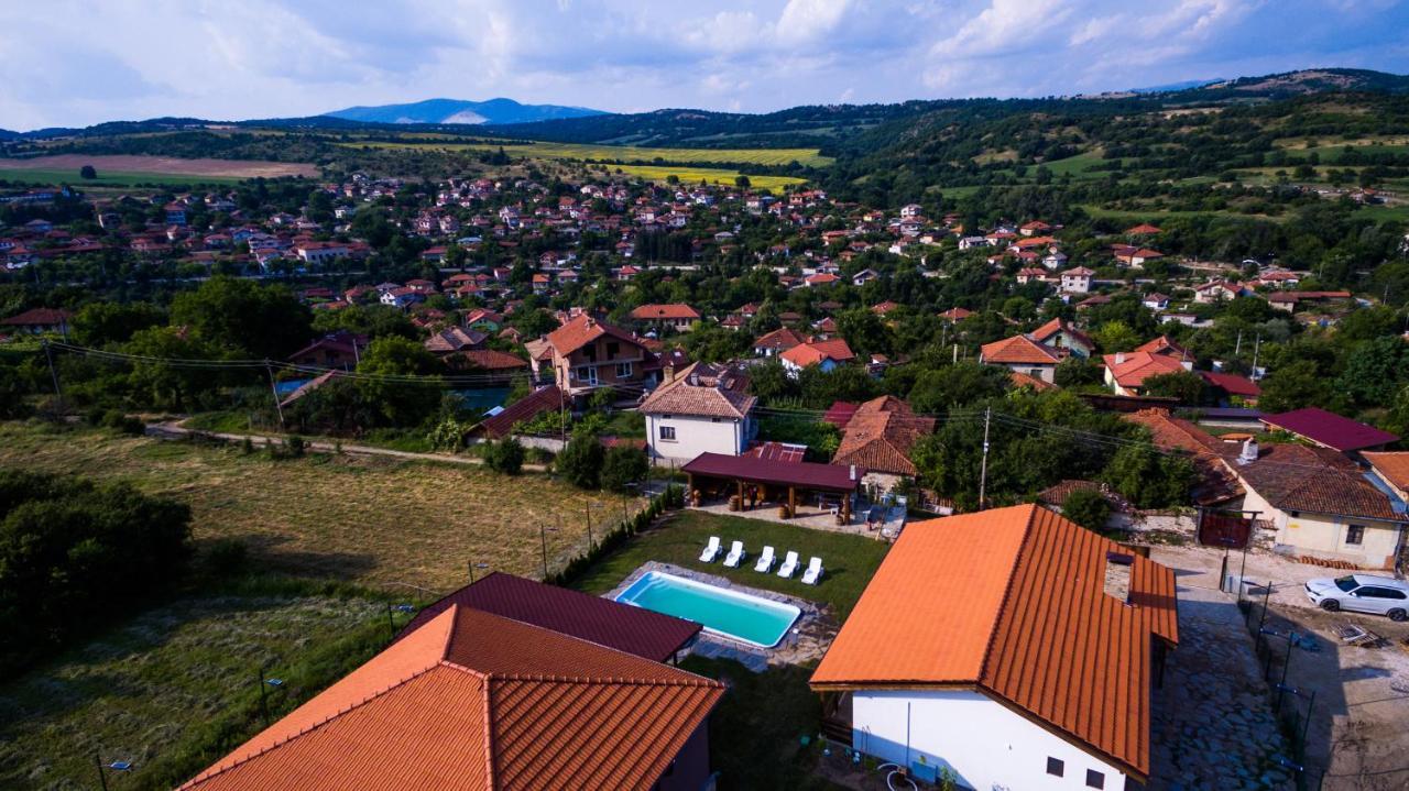 Етно Комплекс "Поп Грую Бански" Banya  ภายนอก รูปภาพ